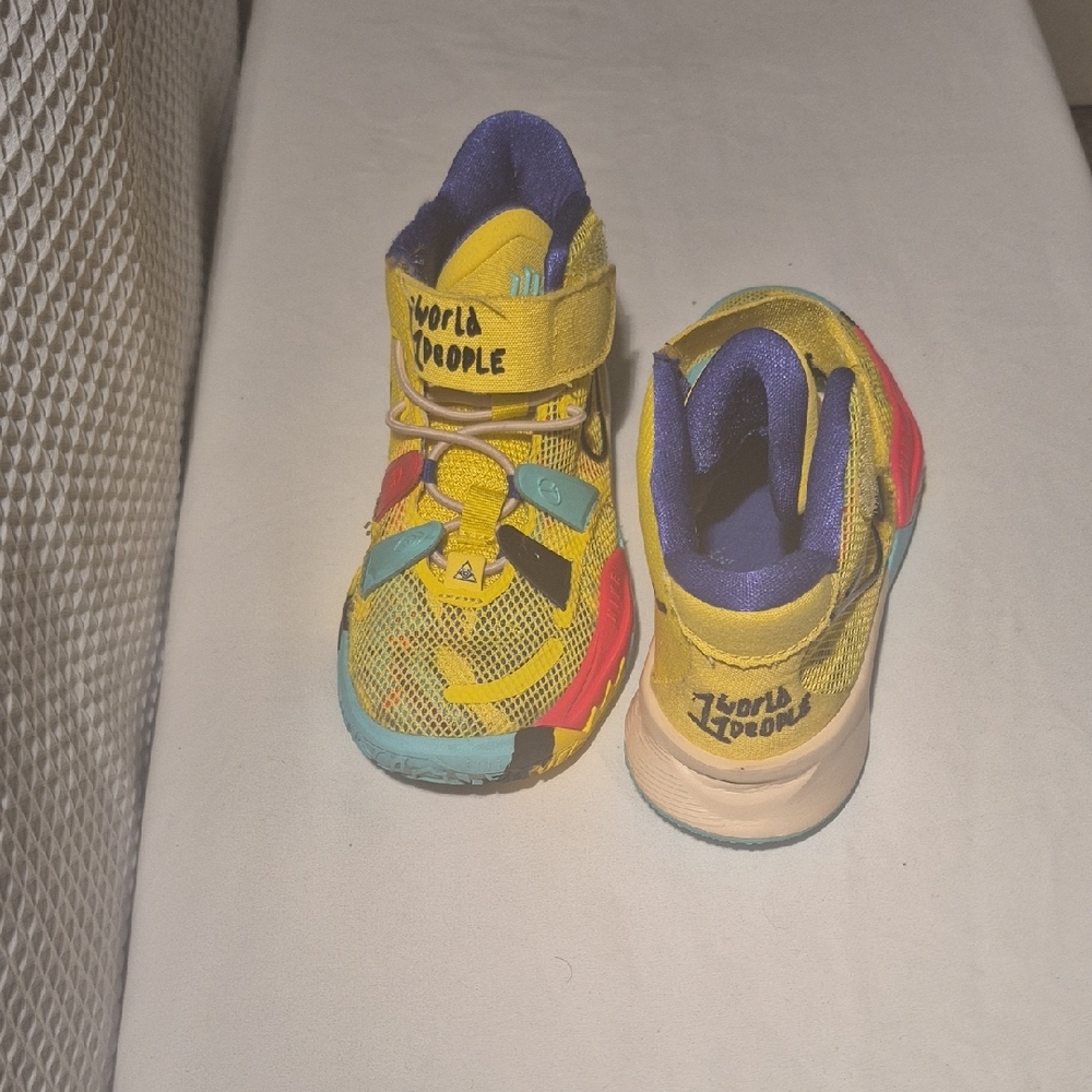 Nike Kids Multicolor Sneakers